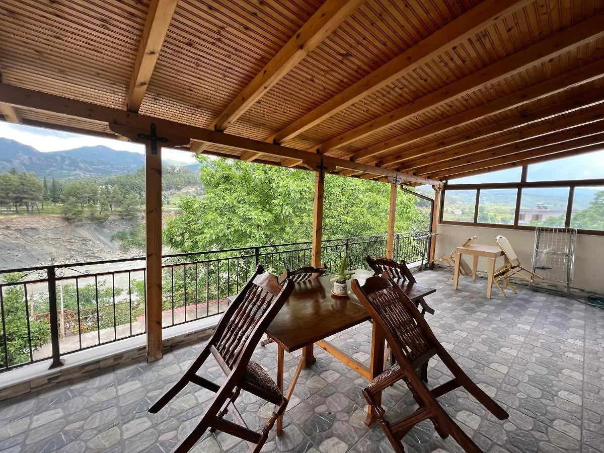 Guest House Vjosa Пермети